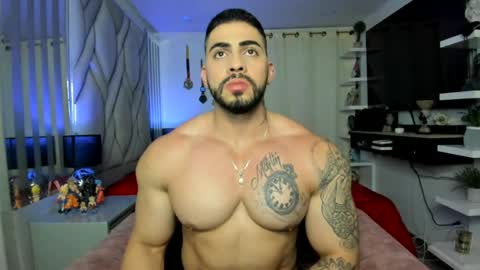 frank_foxx1 online show from June 15, 3:53 am