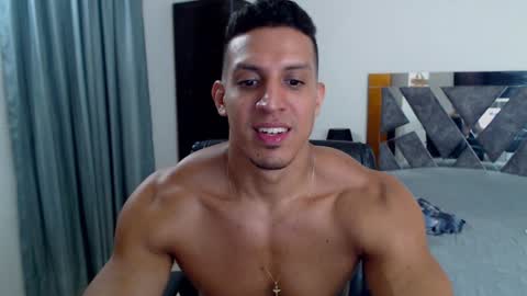 Snapshot of frank_heaven_shore chatting on January 11, 6:12 pm Frank online show from January 11, 6:12 pm