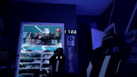 frankievw9 online show from September 13, 11:12 am