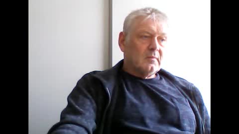 frannkboy61 online show from May 9, 12:11 pm