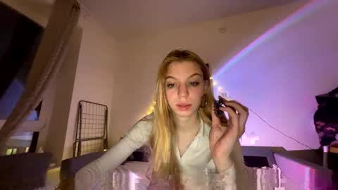 franny_fresh online show from March 10, 5:50 pm