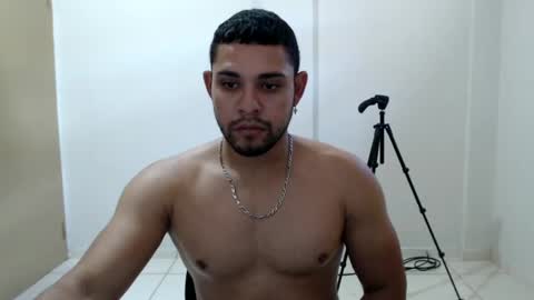 Snapshot of fransexxx69 chatting on February 20, 2:35 pm Fransexxx online show from February 20, 2:35 pm