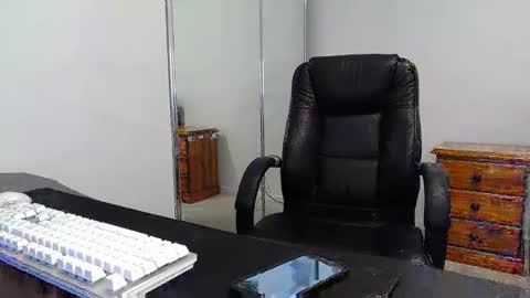 Fraser online show from February 24, 11:52 pm