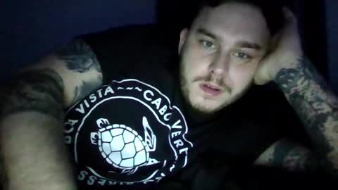 fratersphere568408 online show from April 18, 4:14 am