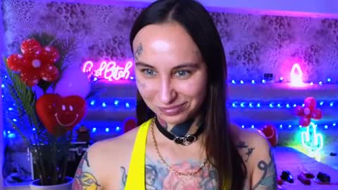 Snapshot of freak_cool chatting on February 14, 9:34 am Freak online show from February 14, 9:34 am