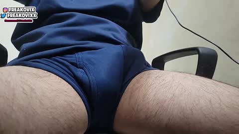 FreakoVix      online show from January 18, 2:36 am