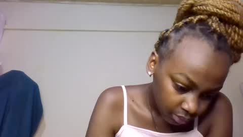 freaky_beauty online show from July 28, 9:25 pm