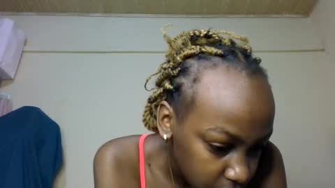freaky_beauty online show from July 23, 7:06 am