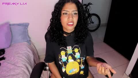 Snapshot of freaky_lia chatting on January 28, 11:07 pm Lia Gomez online show from January 28, 11:07 pm