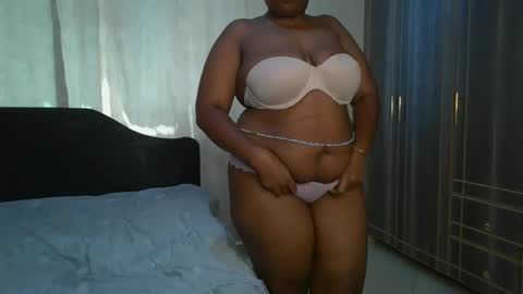 freaky_nikky online show from January 14, 10:45 am