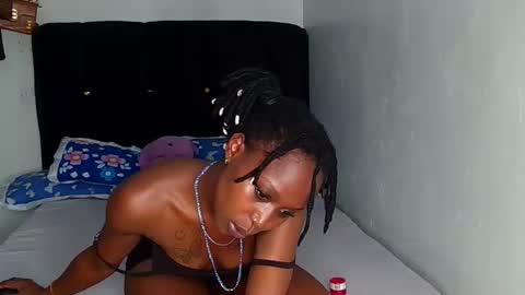 freaky-shazy online show from January 8, 6:47 pm