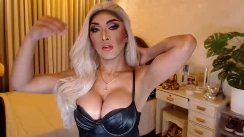 Snapshot of freakymariaxxxx chatting on February 11, 10:28 pm Maria online show from February 11, 10:28 pm