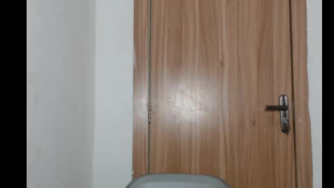 freakyslut30 online show from February 12, 1:52 am