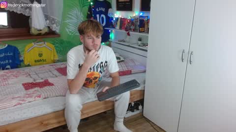 Snapshot of freddy_star chatting on January 20, 9:01 pm Frederick Perin online show from January 20, 9:01 pm