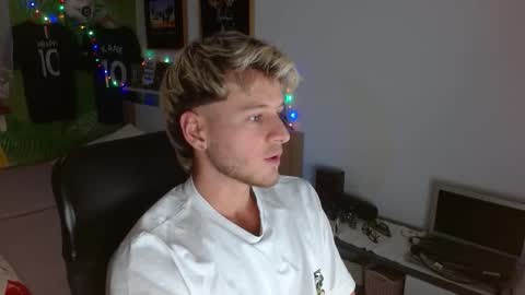 Frederick Perin online show from December 22, 9:21 pm