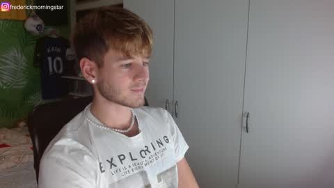 Snapshot of freddy_star chatting on December 5, 8:38 pm Frederick Perin online show from December 5, 8:38 pm