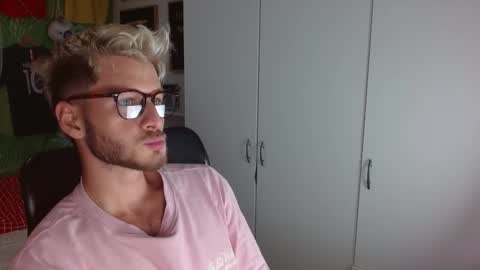 Snapshot of freddy_star chatting on September 10, 7:37 pm Frederick Perin online show from September 10, 7:37 pm