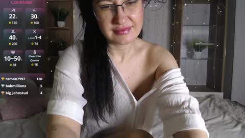 frederica_ online show from January 28, 3:46 pm