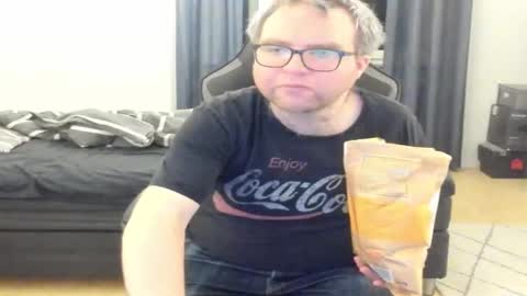 Fredrik online show from December 21, 4:57 pm