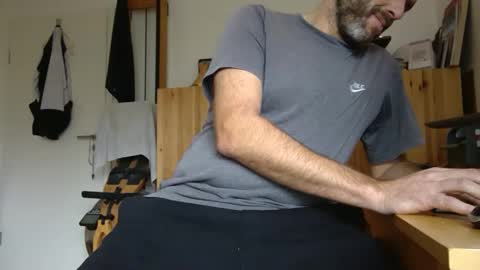 free_love_for_everyone online show from February 5, 11:47 am