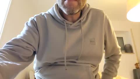 free_love_for_everyone online show from October 19, 4:55 pm