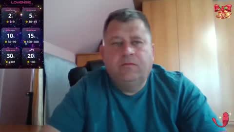 freeboy80180 online show from March 15, 7:23 am