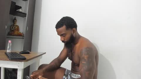 Snapshot of freedom_24 chatting on February 16, 4:20 am shakur online show from February 16, 4:20 am