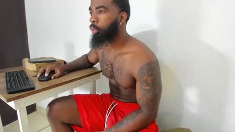 Snapshot of freedom_24 chatting on January 23, 3:32 pm shakur online show from January 23, 3:32 pm