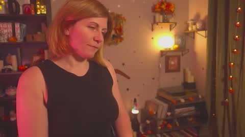 Louise or Lou 3 online show from December 1, 8:44 pm