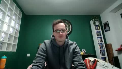 Ian online show from November 24, 9:19 am