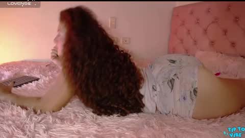 Snapshot of fresita44 chatting on February 7, 4:59 am see u 500 pm hora col online show from February 7, 4:59 am