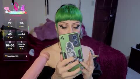 freyaa_sorceress online show from December 1, 10:30 pm