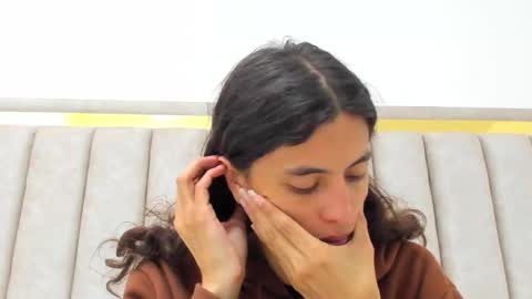 FreyaMoller  online show from March 8, 6:45 pm