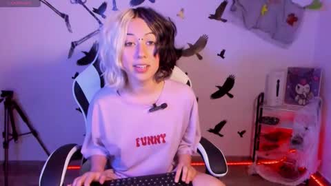 frida_lassi_ online show from October 11, 1:10 am