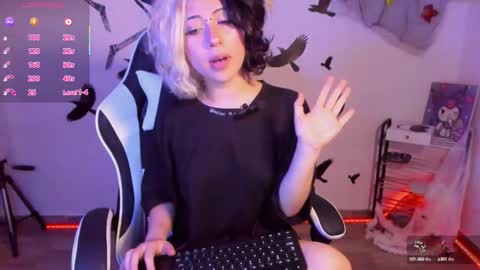 frida_lassi_ online show from October 17, 1:59 pm