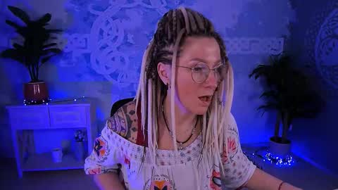 Frida Tander online show from March 29, 8:38 am