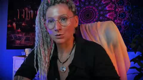 Frida Tander online show from June 5, 6:52 am
