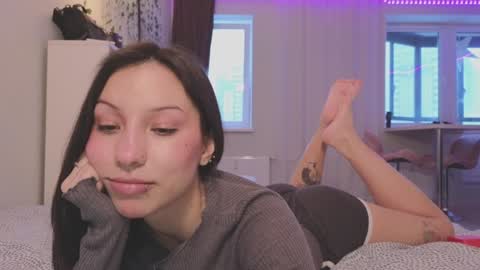 Snapshot of friend_foryou chatting on December 21, 7:24 am Lina online show from December 21, 7:24 am
