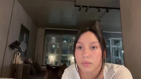 Snapshot of friend_foryou chatting on February 21, 6:26 pm Lina online show from February 21, 6:26 pm