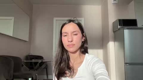 Snapshot of friend_foryou chatting on September 19, 1:59 pm Lina online show from September 19, 1:59 pm