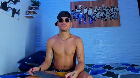 Adam y pitter online show from September 20, 10:13 pm