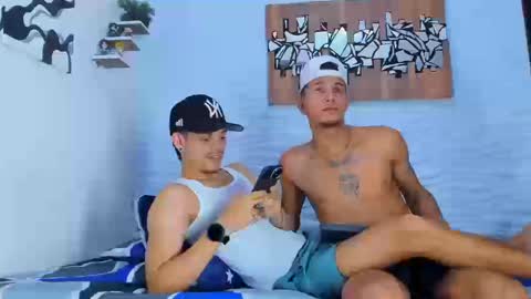 Adam y pitter online show from September 23, 2:44 pm