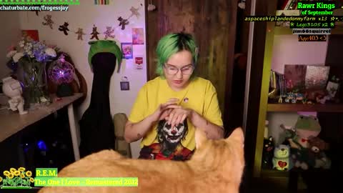 Snapshot of frogessjay chatting on September 20, 1:41 am Jaywise Frogfoot online show from September 20, 1:41 am