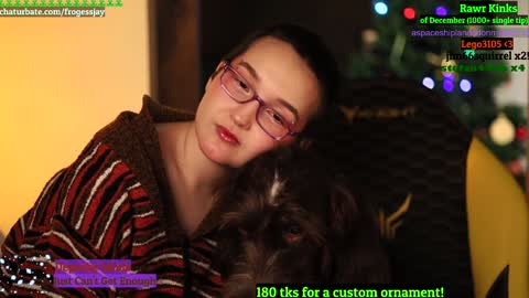 Snapshot of frogessjay chatting on December 27, 7:46 pm Jaywise Frogfoot online show from December 27, 7:46 pm