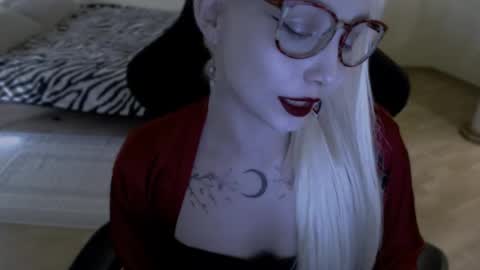 Lilith online show from May 6, 12:11 pm