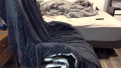 froski666 online show from December 19, 2:51 am