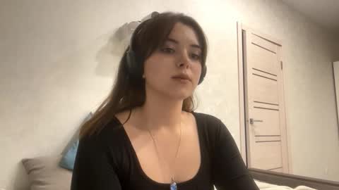 Emily online show from September 16, 4:32 pm