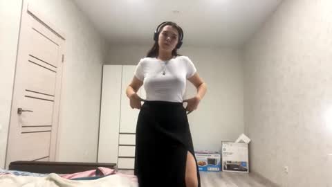 Emily online show from September 8, 3:44 pm