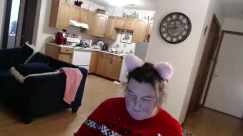 fruitgalfun online show from February 13, 4:43 pm