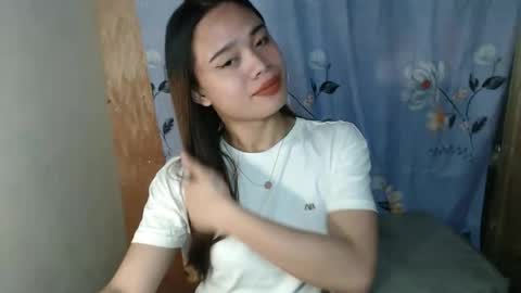 Snapshot of fuchsia_love chatting on September 21, 3:27 pm HI IM RONA DONT FORGET GIVE ME THUMBS UP AND JOIN TO MY FANCLUB online show from September 21, 3:27 pm
